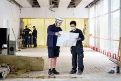 De tekniske installationer er en af projektets helt store udfordringer, forklarer Skou Gruppens projektleder Tim Lissau. (Foto kan frit benyttes ved omtale af Skou Gruppen)