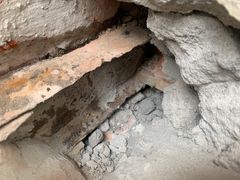 Eksempel på skjult tæring under beton.