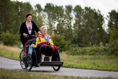 Ishøj har mange frivillige - nogle af dem kører ældre borgere rundt på cykeltur i projektet Cykling uden alder.