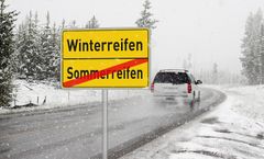 Kører danskerne på bilferie i vinterhalvåret, skal de være opmærksomme på, at vores nabolande Tyskland og Sverige har vinterdækspligt for kørsel i perioden 1. december – 31. marts. Foto: PR.