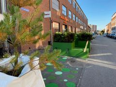 Det Grønne Strøg begynder at tage form på den ellers lidt stille ende af Kongensgade. Foto: Esbjerg Kommune