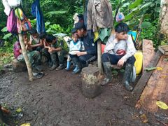 Amazonas regnskoven i Arútam, Ecuador, hvor lokale shuar indianere får mulighed for at købe skødet på 35 hektar intakt uberørt regnskov, som ligger op til indianernes reservat. Opkøbet kan støttes via "det grønne klik" hos billetudbyderne som People United for Nature samarbejder med.