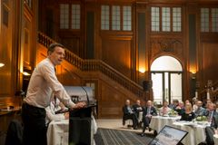CEO, Kristian Hundebøll, til møde om Årsrapport 2016