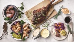 Deluxe-serien fra Lidl tilbyder danskerne madvarer af høj kvalitet som alternativ til de traditionelle nytårsmenuer. Fra venstre: krondyrsteaks, vagtelbryst, rådyrkølle og kængurusteaks.