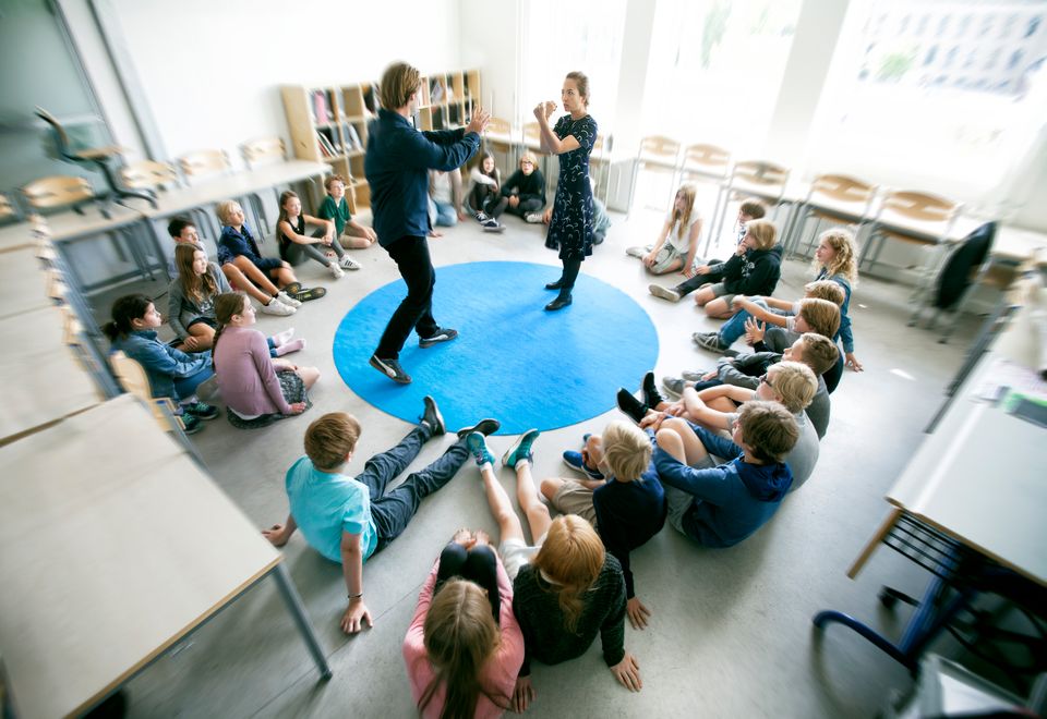Børnene på Sørup Danske Skole får krig på skoleskemaet | Røde Kors
