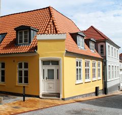 Gildegade 17 er tildelt Bygningsforbedringsprisen 2018, hvor bygherren har været Rhederi M. Jebsen med Oesten Arkitekter som team. Foto: Aabenraa Kommune