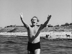Still fra filmen 'Sol, sommer og badevand' (1954) Instr. Henning Ørnbak