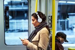 Telia har kigget på årets samlede dataforbrug i mobilnetværket i 2018, hvor forbruget blandt Telias kunder steg med 16 %.