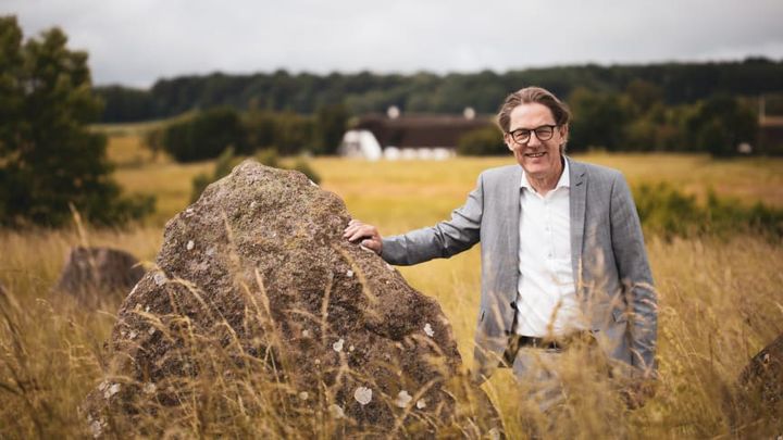 Lejre Museum ligger i smørhullet Gammel Lejre, som ikke bare rummer Lejres historie, men en central del af Danmarkshistorien. Den fortælling smitter af på stoltheden hos borgerne – og borgmester Carsten Rasmussen (S) Foto: Jesper Skaane Bendix/ROMU.