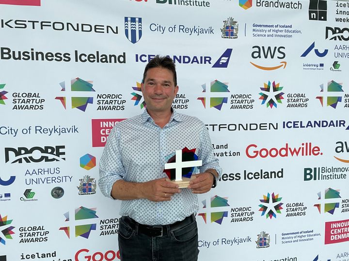 Co-founder og COO i Spirii, Torben Fog, tog imod prisen for bedste greentech startup