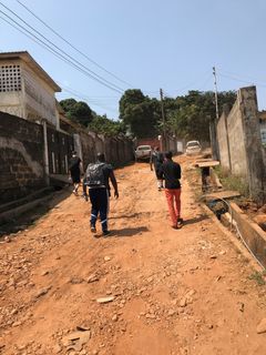 Tilbage i Sierra Leone efter 20 år leder Jonathan efter sit barndomshjem.