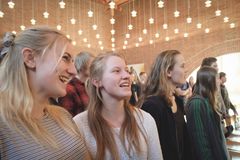 Til sangtime på Midtsjællands Efterskole. Foto: Rune Hansen