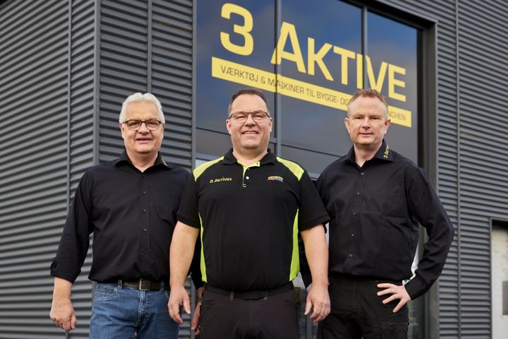 Vedhæftede billeder må frit benyttes til omtale af Carl Ras og 3 Aktive. Foto af 3 Aktives nye team, bestående af Carsten Ramsdahl (til venstre), John Hansen og Allan Bach (til højre), der sammen skal drive og udvikle butikken i Aarhus.