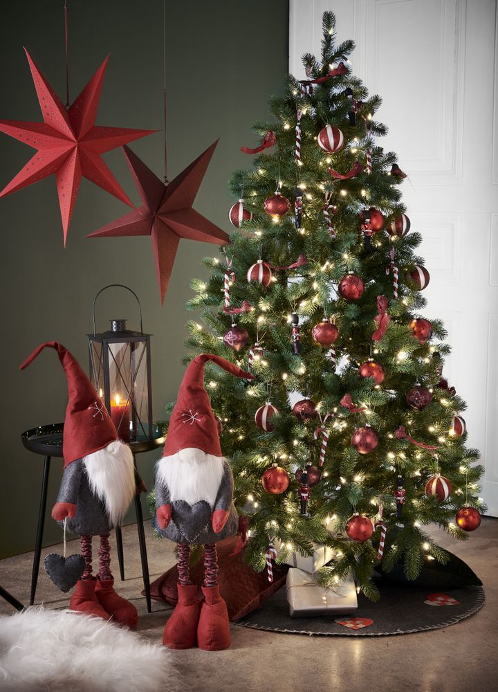 Stik imod en herskende megatrend i tiden køber danskerne juletræer af plastik som aldrig før. Foto: PR.