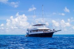 DBP Adventures har hyret en luksuriøs 90 fods båd med plads til 14 personer ombord udover personale. Foto: PR.