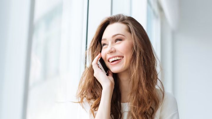 Telefonsamtalen er ved at blive forældet, men vi ringer stadig - især når vi er på arbejde.