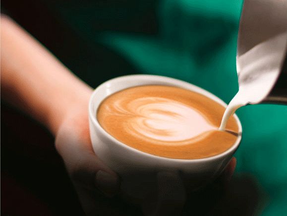 utilgivelig Karu gennemsnit Starbucks og Dansk Supermarked Group åbner ny kaffebar i Københavns nye  landemærke Axel Towers | Salling Group