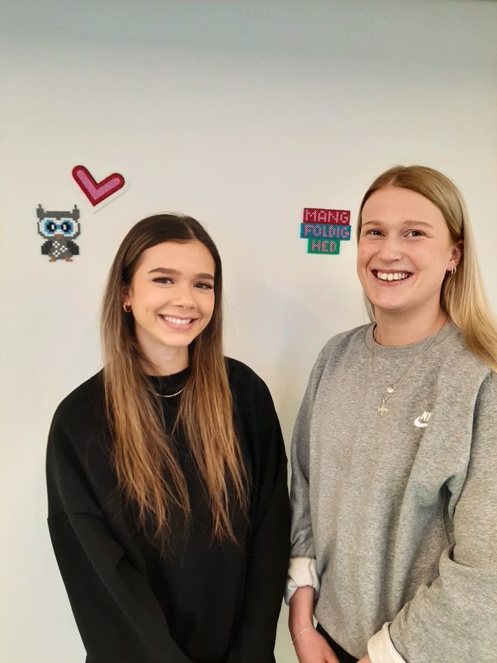 Sibel Necip og Emma Fauner, nyuddannede pædagoger fra Københavns Professionshøjskole med profil i dagtilbudspædagogik i udsatte boligområder