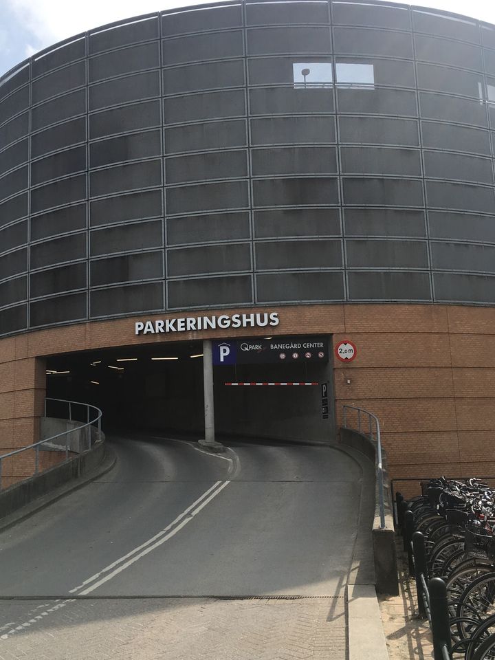 Odense Banegård Centers P-hus. Q-Park har pr. 1. april overtaget driften.