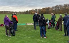 Foto: Jens Hagbarth, Foreningsbrobygger i Guldborgsund Kommune. Golftræning er én af de sportsgrene foreningsbrobyggeren har deltaget i.