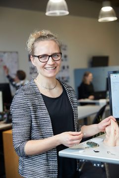 Efter et langt udviklingsforløb er Dianna Mærsk Knudsen og kollegerne i InnoCon Medical på vej på markedet med et nyt sundhedsteknologisk produkt, der hjælper inkontinenspatienter. Foto: InnoCon Medical