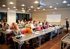Astma-Allergi Danmarks astmaskole om oplevet svær astma foregår en hverdagsaften fra kl. 18-21. Astmaskolen er for alle voksne, der ønsker at vide mere om deres astma.