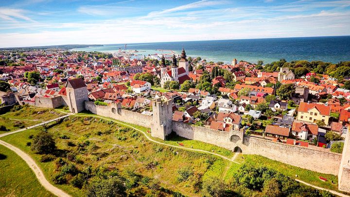 BRA, Braathens Regional Airlines, åbner ny sommerrute fra Aarhus Airport til Gotland, som er Sveriges mest populære sommerdestination.