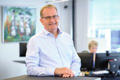 Afdelingsdirektør Steen Tinsfeldt, Middelfart Sparekasse i Svendborg, kan se en ende på sine 46 år i bankverdenen. Han går på pension med udgangen af august.