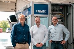Udover Lasse Taulborg Madsen (tv) og Henrik Lund Andersen (im) tæller partnerkredsen i Unimec A/S nu også Martin Hundevad (th). Foto: PR.