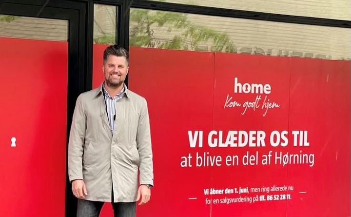 Henrik Nicolaisen er både lokal beboer i byen gennem 10 år - og nu også daglig leder og partner i Home Hørning, der åbner på Marmorpladsen. Foto: Home