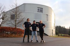 Sofie, Mikkel og Sara er værter ved årets Naturfagsmaraton