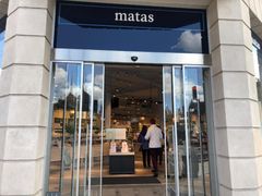 Som en af de første store detailkæder, gør Matas indsatsen mod smittespredning permanent. Certificering af medarbejdere, nye procedurer og nyt inventar skal sikre koncernens kunder og medarbejdere. Foto: Matas.