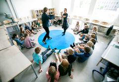 Per Morten Abrahamsen, Krig – i børnehøjde