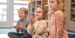I Kahytten var der stor koncentration og begejstring fra børnene, da de var til teater-workshop med Festivalens Hjerte. Foto: Esbjerg Kommune