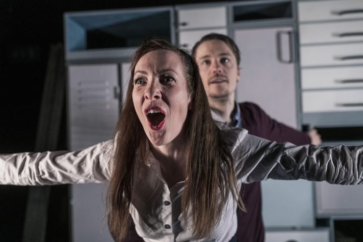 Du kan opleve ’Indfødsretsprøven’ i Kulturium Musikteater i Ishøj den 12. april kl. 19.30.