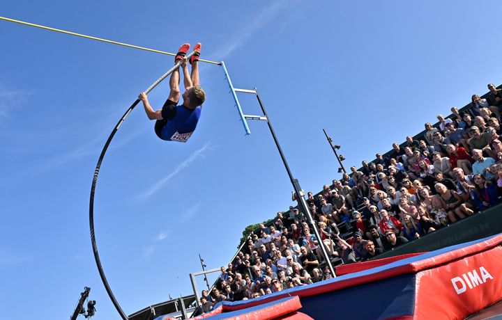 Stangspring på Honnørkajen. Foto: Lars Møller