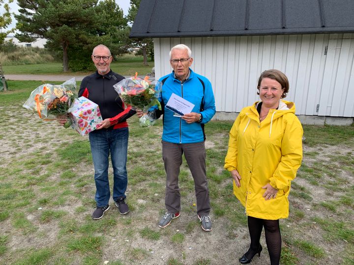 Cykelpiloterne Arne Jacobsen og Jan Friedl modtager årets Sociale frivillighedspris på vegne af Cykling uden alder Ishøj.