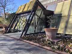 Kulturium Bibliotek i Ishøj - indgang fra Ishøj Byhave.
