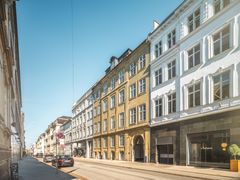 Jeudan har hovedkontor i Bredgade 30-34 i København K.