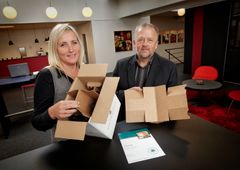CC&CO i Danmark har fået den skandinaviske Scanstar-pris for en rumdeler til seks flasker vin. Den er udviklet af produktspecialist John Lindholm og emballagedesigner Irene Søgaard. Foto ved fotograf Ole Mortensen / Tilsted Com.