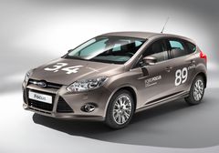 Den nye Ford Focus ECOnetic, som er udstyret med et helt nyudviklet NOX-filter, udleder beskedne 89 gram CO2 pr. kørt kilometer og kører lige under 30 kilometer på én liter diesel ved almindelig, blandet kørsel. Det gør Focus’en til den mest brændstofeffe