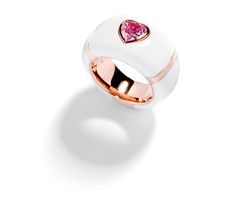 Juvelér Hartmann's er inviteret til at udstille på Kensington Palace med to pink diamantsmykker til en værdi på mere end 3 mio. kr. stykket i anledning af dronning Elizabeths 60 års jubilæum.
