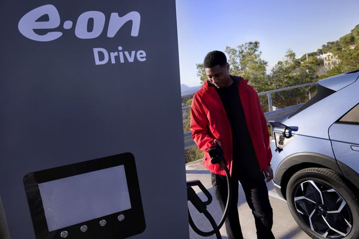 Omstrukturering i E.ONs eMobility forretning i Danmark og overdragelse af kunder er på plads