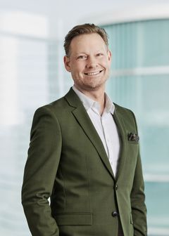 Casper Frimann, Business Development & CSR Manager hos Royal Unibrew. Han forventer, at mindst 75 procent af de nye krus vil ende i Faerchs cirkulære genanvendelsessystem, der skal bane vej for nye emballageformer.