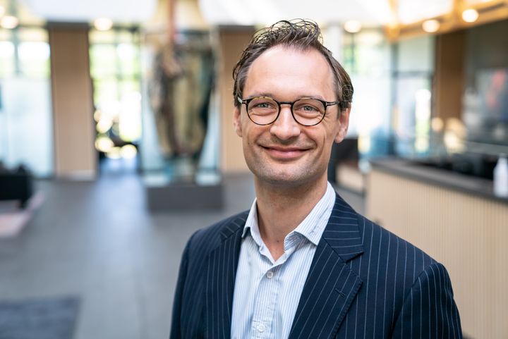 Områdedirektør Allan Westmann Hjæresen kan glæde sig over stor interesse for Sparekassen Kronjylland fra både ind- og udenlandske investorer.