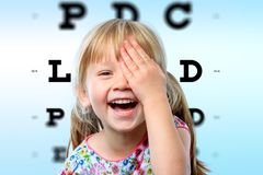 Børns synsproblemer kan komme til udtryk på mange måder, og forældre er ofte i tvivl om, hvordan de spotter synsproblemer hos børn, viser ny undersøgelse. Foto: Shutterstock