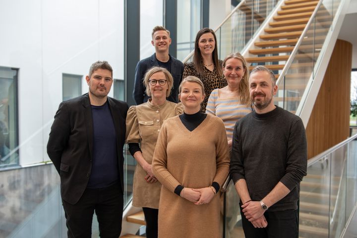 Centerdirektør Malene Marnow Glyngø (forrest) og de seks kolleger, der skal være med til at opbygge Andelskassen i Horsens