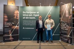 Gorm Henry Larssen sammen med Peter Viereck (tv), centerdirektør i Andelskassen i Sønderborg