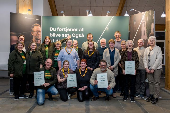 De fire prismodtagere sammen med Peter Viereck (bagerst til venstre), centerdirektør i Andelskassen i Sønderborg