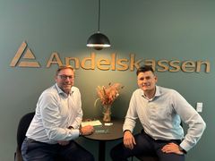 Torben Sigh (tv) og Mathias Markvard Hansen (th) er nye kunderådgivere i Andelskassen i Viborg.